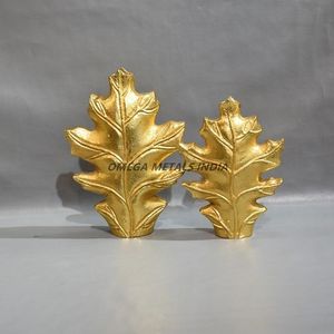 Vases en métal or rose fabriqués à la main avec un design élégant et une finition luxueuse, idéaux pour les paramètres de maison sophistiqués et le style d'événement - Product Image 5