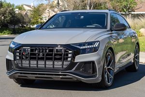 Audi SQ8 Prestige 2022 d'occasion en excellent état, sans réserve, gris Nardo exclusif Audi, V8 biturbo - Product Image 2