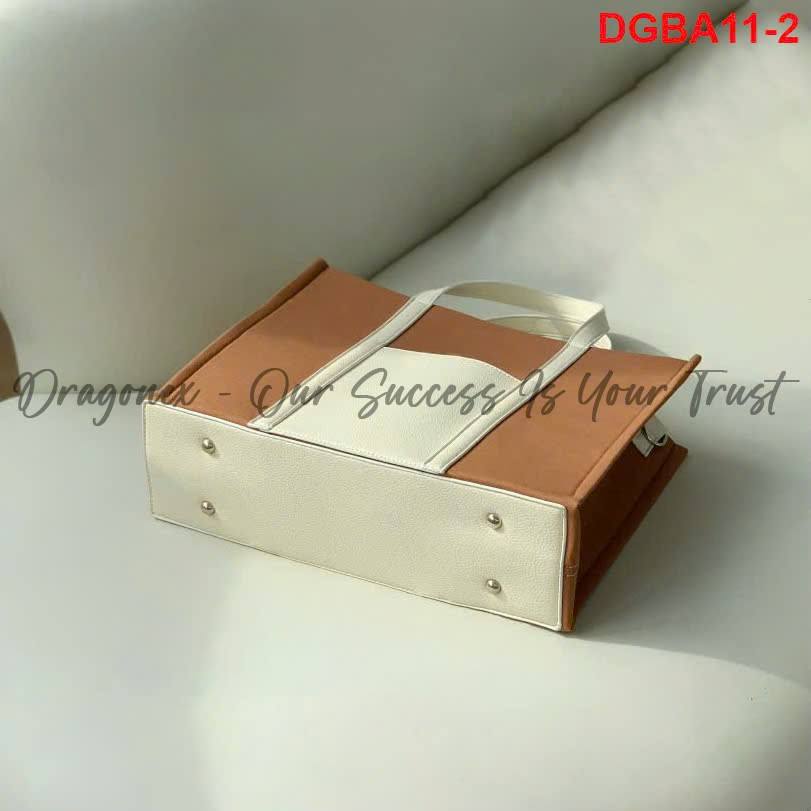 น้ำตาลอ่อน