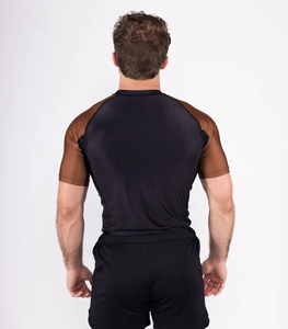 Rashguards de haute qualité pour hommes Rashguard de grappling personnalisé à séchage rapide Manches courtes T-shirt de compression d'entraînement aux meilleurs prix - Product Image 3