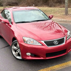 Usado 2011 Le-x-us 30 25-0C Rojo LHD - Product Image 1