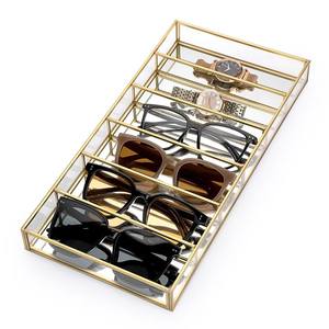 Boîte à bijoux en verre métallique élégante et artistique avec un design luxueux, parfaite pour exposer et stocker des collections de bijoux haut de gamme - Product Image 4