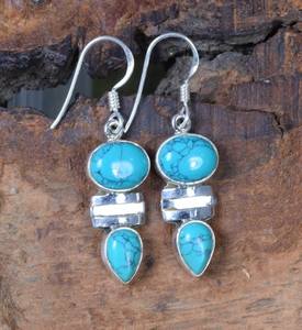 ต่างหูเงินแท้ประดับพลอยสีฟ้าเทอร์ควอยซ์ งานแฮนด์เมด เครื่องประดับประจำเดือนธันวาคม ของขวัญอัญมณีสุดหรูสำหรับผู้หญิง - Product Image 5