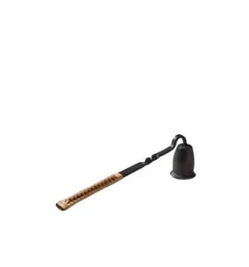 Apagavelas Navideño de Metal, Hecho a Mano, Ecológico, Duradero, con Diseño Clásico y Acabado Dorado para Decoración del Hogar - Product Image 2