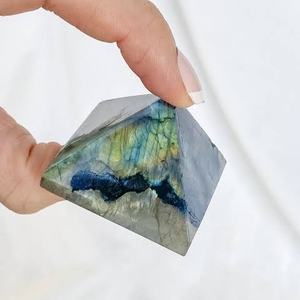 Pirámide de labradorita a granel Natural pulido gris 5-8cm cristales de piedra curativa Protección Energética meditación Feng Shui Decoración - Product Image 2