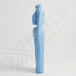 Conjunto de Dos Piezas de Sudadera Corta con Cierre de Cremallera y Logotipo Personalizado, Conjunto de Pantalones Deportivos de Algodón para Mujer, Ropa Deportiva, Atuendo Deportivo - Product Image 3