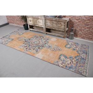 Alfombra Vintage de 3.6x10 pies, Alfombra Turca, Alfombra con Estampado Animal Azul y Naranja - Product Image 2