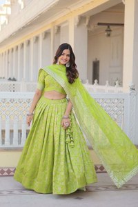 Elegante Lehenga Choli de Diseño Moderno en Algodón y Seda Multicolor para Mujer, Ropa India para Novias y Fiestas, Venta al Por Mayor - Product Image 6