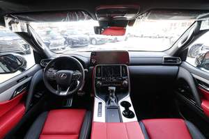 Lexus LX600 F Sport 3.5L 2024 avec titre propre - Product Image 5