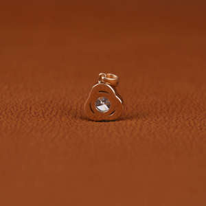 Diamant de laboratoire de coupe ronde nouveau pendentif minimal plaqué or 10KT personnalisé pour les femmes avec une nouvelle conception personnalisée classique à la mode - Product Image 3