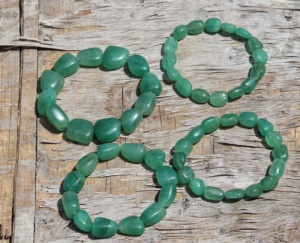 Classic Green Strawberry Quartz Tumbled Beaded <b>for</b> <b>Bracelet</b> <b>for</b> Parties Weddings or Anniversaries - Product Image 2