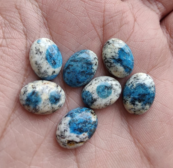 ขาว &amp; น้ำเงิน