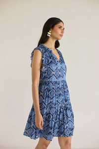 Vente en gros et fabrication Mini robe élégante à bas prix Robe imprimée en bloc Col en V avec ficelle Dressing perlé pour l'été - Product Image 3