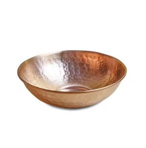 Bol décoratif en cuivre, artisanat métallique, bol de service durable pour la décoration de la maison, des restaurants et des hôtels - Product Image 4