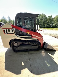 Cargadora Compacta de Orugas Diésel Takeuchi TL8R-2 2021 con Control PLC y Alto Momento de Carga - Product Image 4