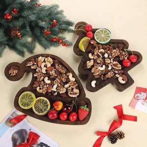 Bandeja DE SERVICIO DE MADERA hecha a mano ecológica con patrones navideños Acabado duradero disponible para la venta - Product Image 2