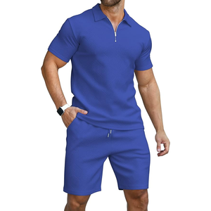Polo et short de survêtement tendance Eversoft avec poches, évacuation de l'humidité, respirant, costume tricoté - Product Image 1