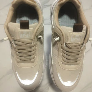 Chaussures de sport élégantes pour la course à pied, le basketball, la salle de sport, les entraînements et le confort quotidien, doublure en mesh - pour toutes les saisons - Product Image 1