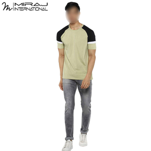 T-shirts 100% coton pour hommes de qualité supérieure couleur unie col rond évacuation de l'humidité et tissu tissé doux au toucher respirant pour les vêtements de plein air - Product Image 5