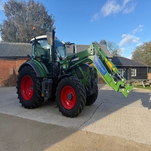 Tracteur à roues Fendt 516 Vario Profi Duomatic - Support de téléphone portable Pneus Trelleborg Roulement central Moteur Pompe à engrenages Boîte de vitesses - Product Image 3