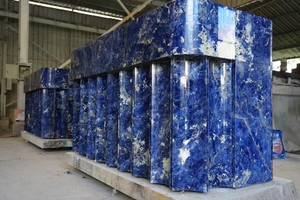 Brasil quartizte piedra retroiluminada <span class=keywords><strong>Bolivia</strong></span> azul sodalit Isla de granito <span class=keywords><strong>bar</strong></span> diseño superior personalizado azul Bahia encimeras de granito - Product Image 5