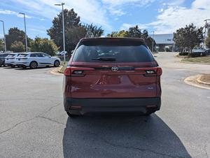 Toyota Grand Highlander Hybrid XLE 2024, SUV/Crossover de Tracción Delantera y Transmisión Variable - Product Image 4