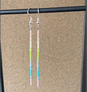 Pendientes de borla con cuentas de semillas largas de calidad de lujo - Product Image 2