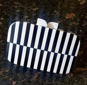 Wholesale Price Stylish Bohemian Resin Clutch Hand Purse Fashionable Evening Bag with <b>Zipper</b> Closure <b>for</b> Women Girls Daily Wear - Product Image 3