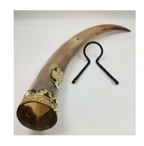 Cuerno Vikingo Decorativo Natural para Beber, Concha Pulida, Estilo Religioso, Artesanía Metálica, Soporte de Madera Único, Recuerdo Religioso - Product Image 5