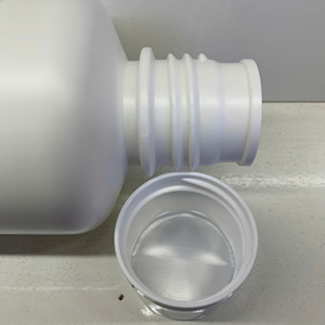 Envase de PET de Cuello Alto de 100 ml con Etiqueta Personalizada de Fábrica Pavico Vietnam, para Líquidos Farmacéuticos, Químicos y de Laboratorio, con Pulverizador - Product Image 5