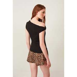Blusa con hombros descubiertos - Product Image 4