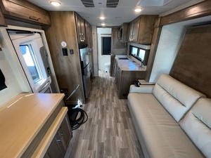 Remolque de Viaje Usado Tiffin Wayfarer 25JW 2023 con Tienda de Campaña en el Techo en Venta - Product Image 6