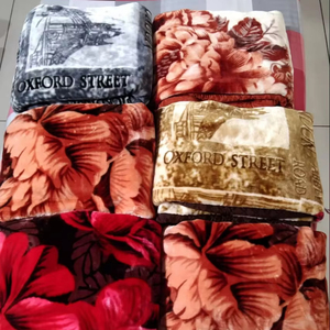 Mantas Súper Suaves de Mink 100% Poliéster con Estampado Floral y Cuadros de HARSHIT INTERNATIONAL - Product Image 1