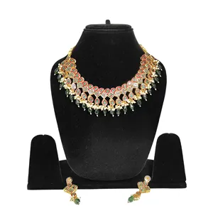 Conjunto de collar Kundan Meenaakri de cristal verde con engaste de bisel chapado en oro, elegante y lujoso collar llamativo para boda. - Product Image 3