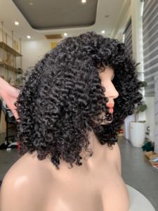 Cheveux Remy Vietnamiens de Donneur 300g Bouclés Courts avec Frange, Tissage de Cheveux à Trame Unique, Perruque Personnalisable en Couleur et Texture - Product Image 5