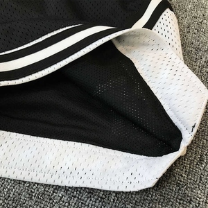 Pantalones cortos deportivos de alta calidad para hombre, pantalones cortos de malla personalizados con cintura elástica para baloncesto, gimnasio, entrenamiento, poliéster transpirable - Product Image 1