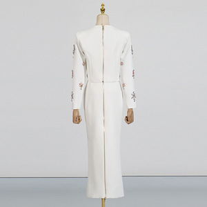 Nuovo ed elegante completo due pezzi 2025: <span class=keywords><strong>top</strong></span> girocollo con strass <span class=keywords><strong>e</strong></span> <span class=keywords><strong>gonna</strong></span> <span class=keywords><strong>lunga</strong></span> <span class=keywords><strong>a</strong></span> <span class=keywords><strong>vita</strong></span> <span class=keywords><strong>alta</strong></span>. - Product Image 5