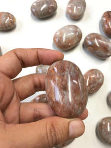 Piedra lunar roja de cristal entero Natural tallada Reiki curación meditación palmstone piedra semipreciosa artesanía para recuerdos de Feng Shui - Product Image 4