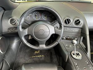 Offre exceptionnelle : Lamborghini Murciélago Roadster d'occasion 2006, propre et prête à être expédiée - Product Image 2
