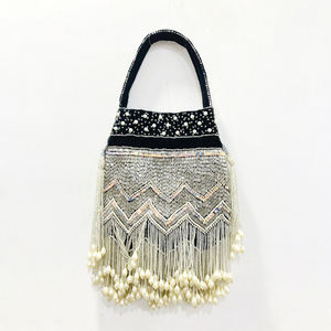 Embrague indio hecho a mano con cuentas de cristal Batwa Potli Ideal para regalos de boda, ocasiones festivas y accesorios de fiesta - Product Image 1