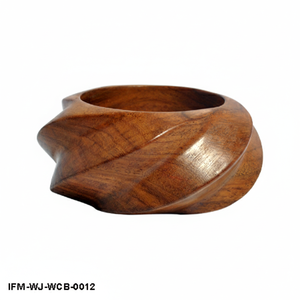 Brazalete de Madera Orgánica Tallado a Mano con Diseño de Ola: Brazalete Geométrico Audaz en Madera Pulida Natural, Regalo para Ella - Product Image 1