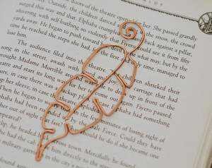 Stylish Metal <b>Bookmark</b> For Students And Professionals Offering Practical Use With Elegant Appearance - Product Image 2