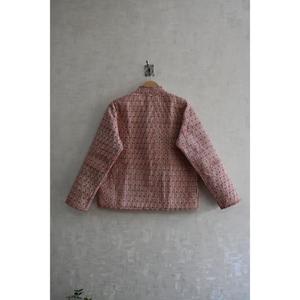 Veste à boutons réversible en coton 100% matelassée à motifs imprimés en blocs, manches longues, motif floral tissé, durable, faite à la main, hiver printemps - Product Image 4