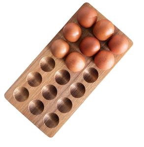Nouveau design Plateau à oeufs fini naturel en bois durable Porte-oeufs en bois rustique pour oeufs utilisable dans le réfrigérateur de cuisine. - Product Image 2
