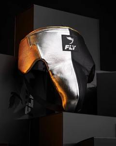 Ensemble de Boxe Professionnel en Cuir de Qualité Supérieure Tendance 2025 avec Casque Coquille Lacé Respirant et Anti-Humidité pour Arts Martiaux - Product Image 4