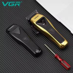 ปั<span class=keywords><strong>ต</strong></span><span class=keywords><strong>ต</strong></span>าเลี่ยนตัดผม <span class=keywords><strong>VGR</strong></span> V-015 รุ่นมืออาชีพ สำหรับช่าง<span class=keywords><strong>ต</strong></span>ัดผม ใช้แบต<span class=keywords><strong>เต</strong></span>อรี่ Li-ion ชาร์จผ่าน USB ความเร็ว 9000 รอบต่อนาที มอ<span class=keywords><strong>เต</strong></span>อร์เวก<span class=keywords><strong>เต</strong></span>อร์ ปรับความยาวได้ สำหรับผู้ชาย - Product Image 3