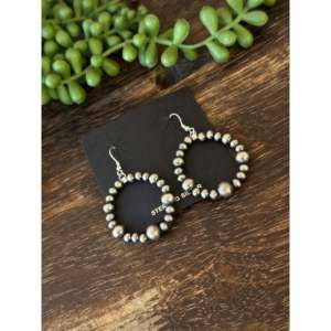 Boucles d'oreilles pendantes Navajo en argent sterling avec perles d'eau douce, plaqué or, motif fleur et boule, pierres principales émeraude et diamant - Product Image 3