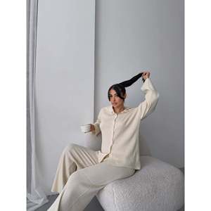 Ensemble hijab rayé élégant et décontracté 1554 Vêtements pour femmes - Product Image 1