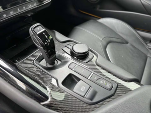 Coupé sport haute performance 2024 d'occasion en excellent état, moteur 3.0L, modèle premium à deux portes - Product Image 2