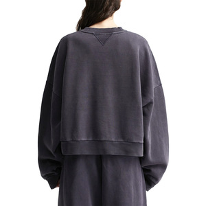 เสื้อสเวตเตอร์สวมหัวแขนยาวโอเวอร์ไซส์สำหรับผู้หญิงตราสัญลักษณ์ซักได้ทรงหลวมออกแบบโลโก้ได้ตามต้องการสำหรับฤดูหนาว - Product Image 3